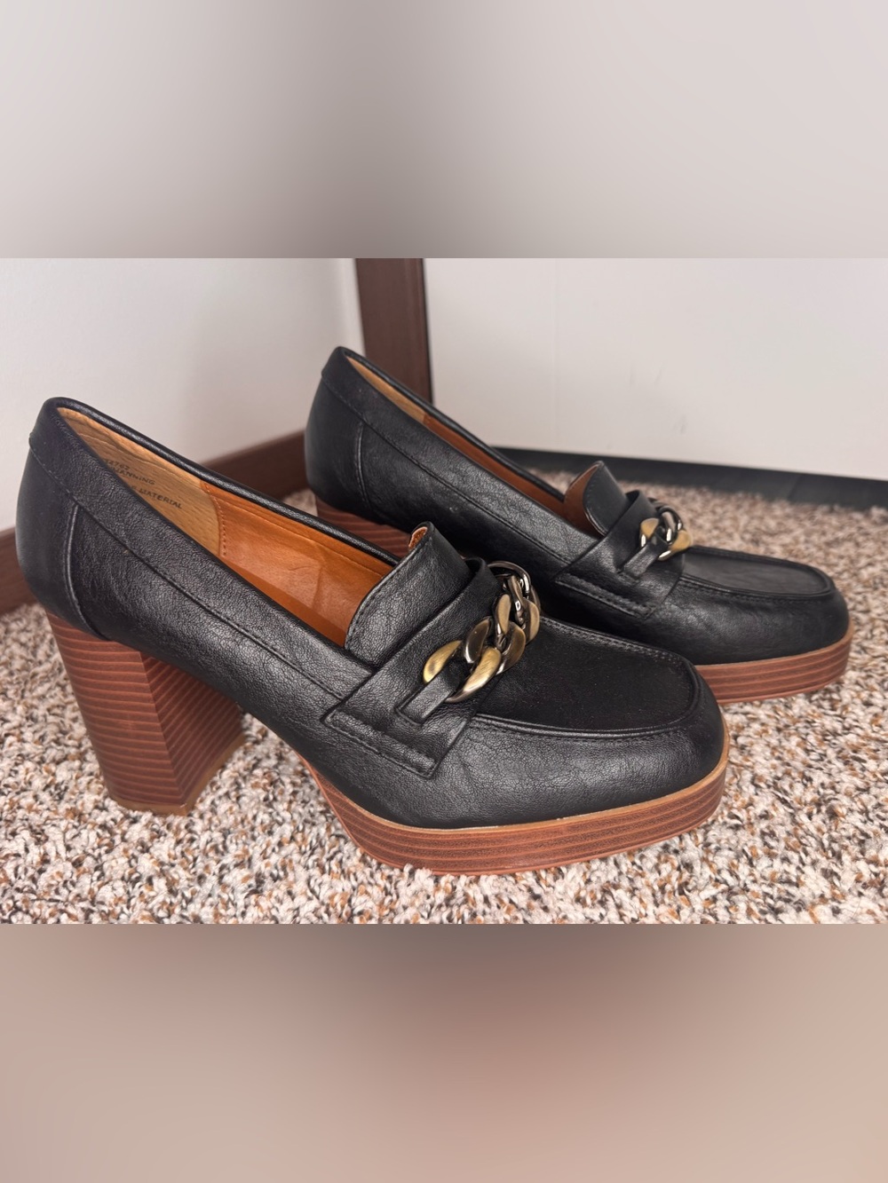 White Mountain Manning Women’s 9M Black Chain Platform Heeled Loafers